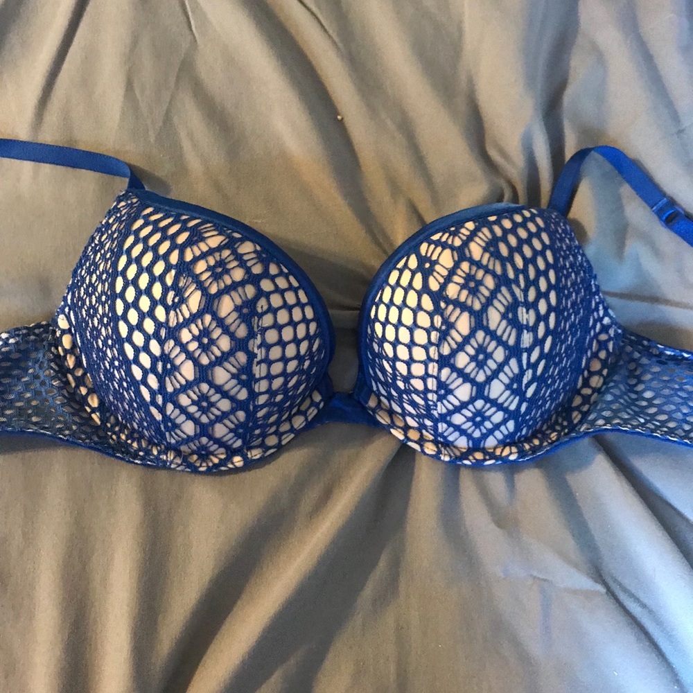NWOT VS push-up bra